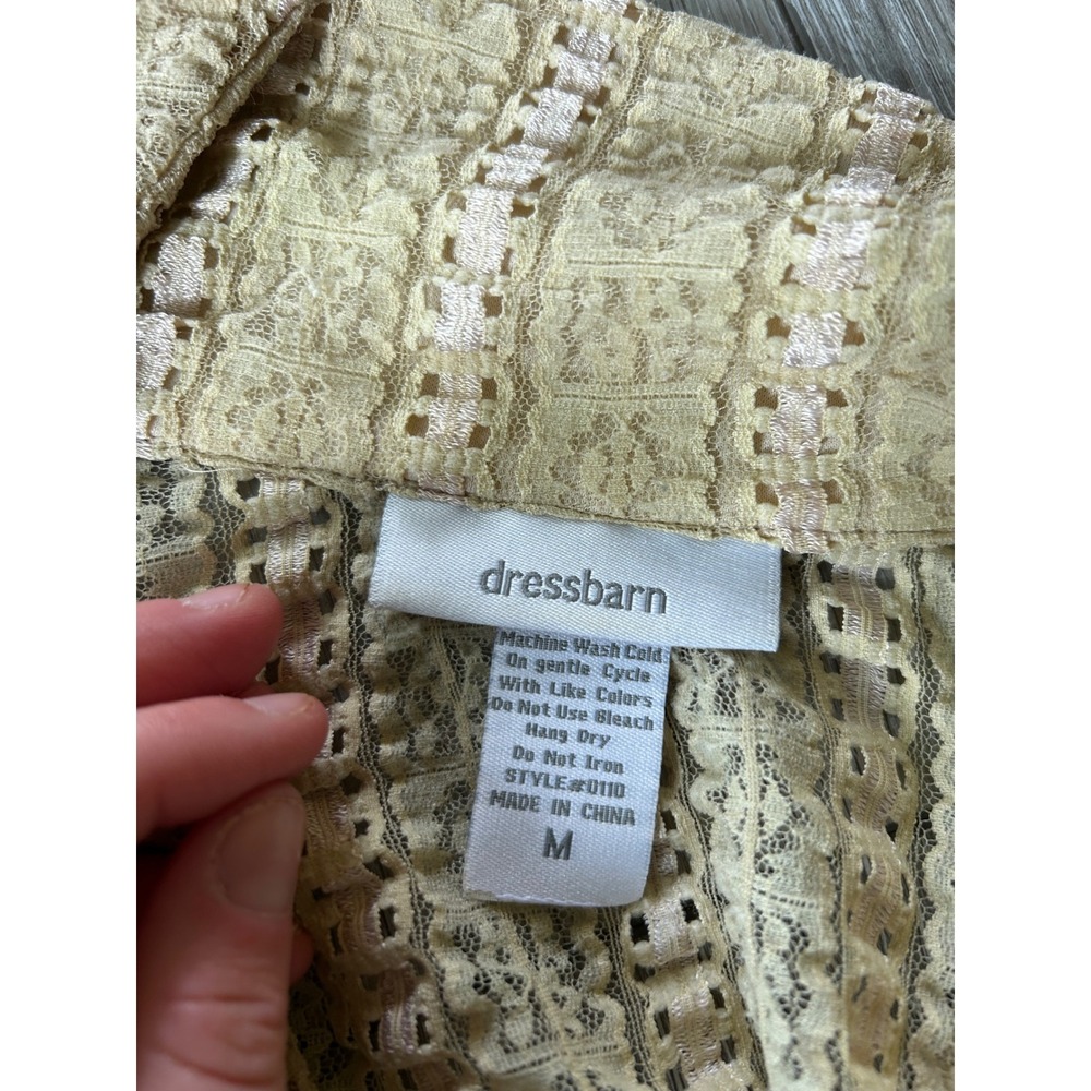 Medium Dressbarn Beige‎ Lace Sheer Button Down Top Nude Cami Lined 2-Piece Set - Picture 3 of 7